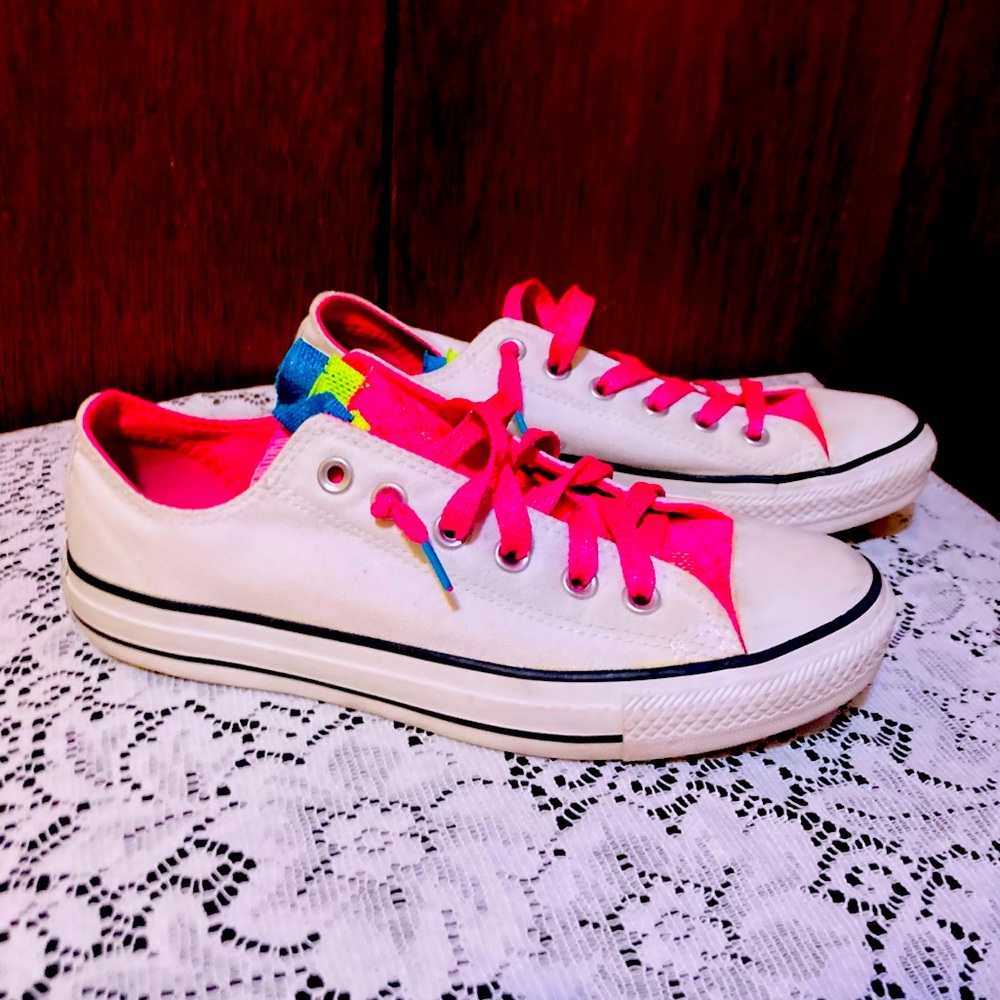 Converse size 8 white blue and pink